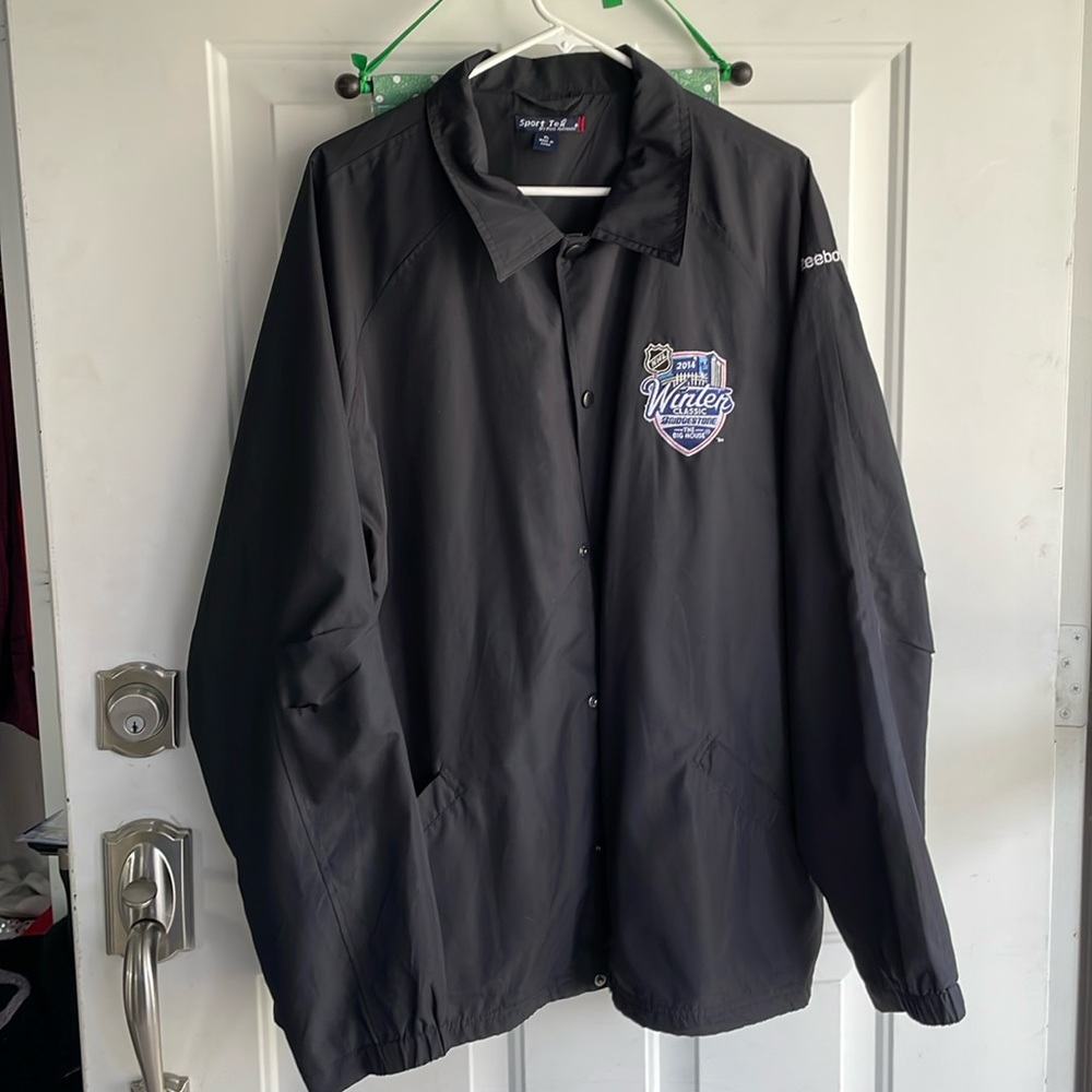 Men’s 2014 Winter Classic NHL The Big House lightweight jacket XL. NWT